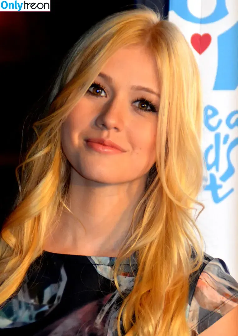 Katherine McNamara голая photo #0978 (kat.mcnamara)