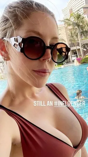 Katherine Ryan / kathbum nude photo #0001