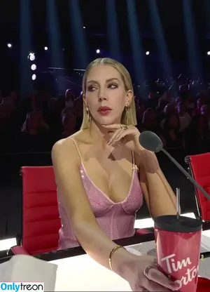 Katherine Ryan / kathbum фото голая #0356