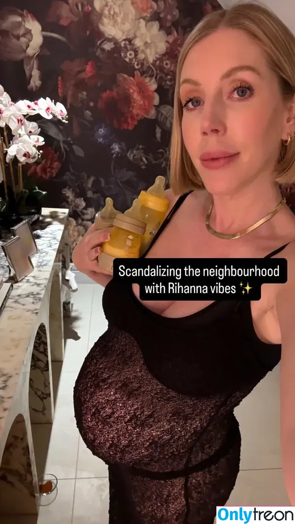 Katherine Ryan nude photo #0413 (kateryan / kathbum)