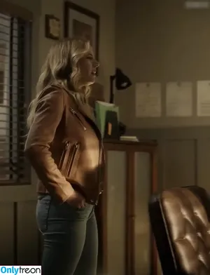 Katheryn Winnick / KatherynWinnick / basic_instinct фото голая #0595