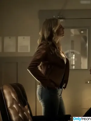 Katheryn Winnick / KatherynWinnick / basic_instinct фото голая #0596