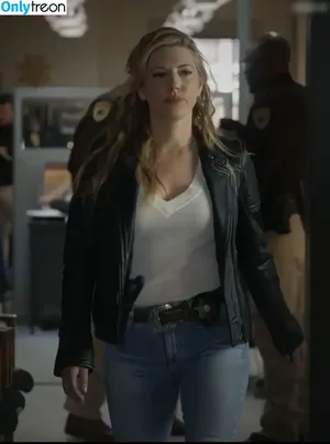 Katheryn Winnick / KatherynWinnick / basic_instinct фото голая #0598
