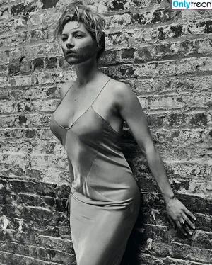 Katheryn Winnick / KatherynWinnick / basic_instinct фото голая #0670