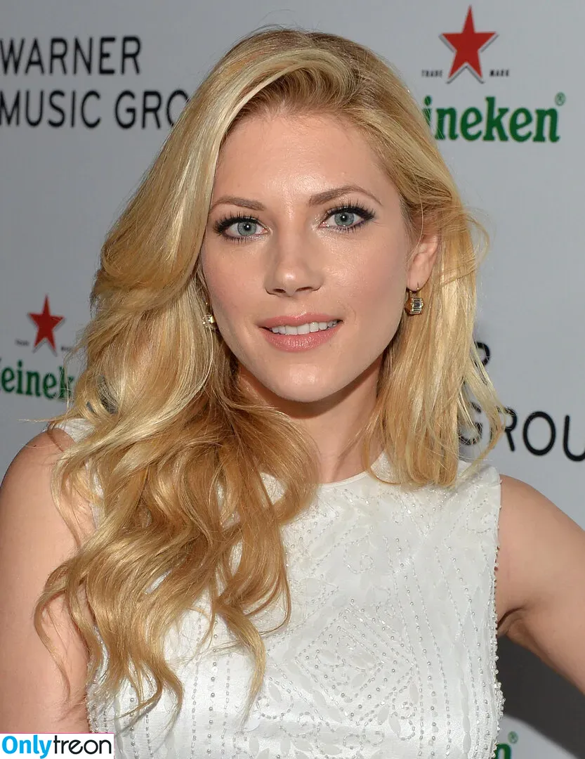 Katheryn Winnick nude photo #0408 (KatherynWinnick / basic_instinct)