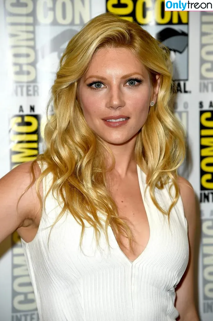Katheryn Winnick nude photo #0474 (KatherynWinnick / basic_instinct)