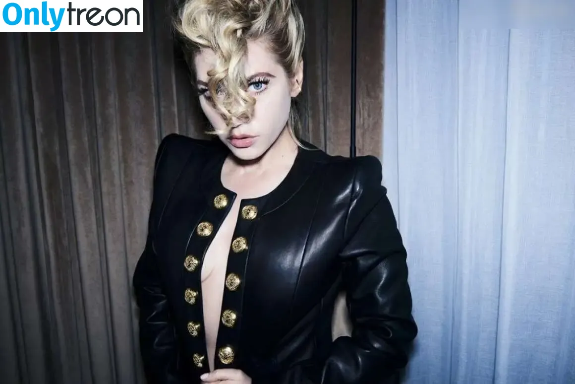 Katheryn Winnick голая photo #0662 (KatherynWinnick / basic_instinct)