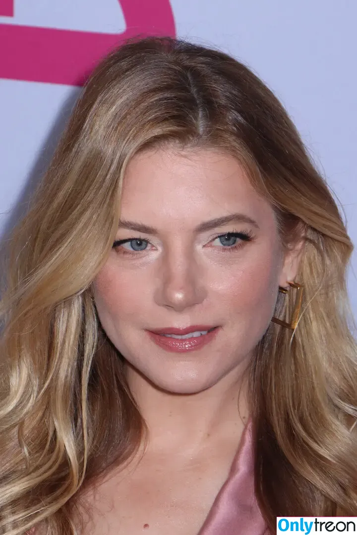 Katheryn Winnick голая photo #0700 (KatherynWinnick / basic_instinct)