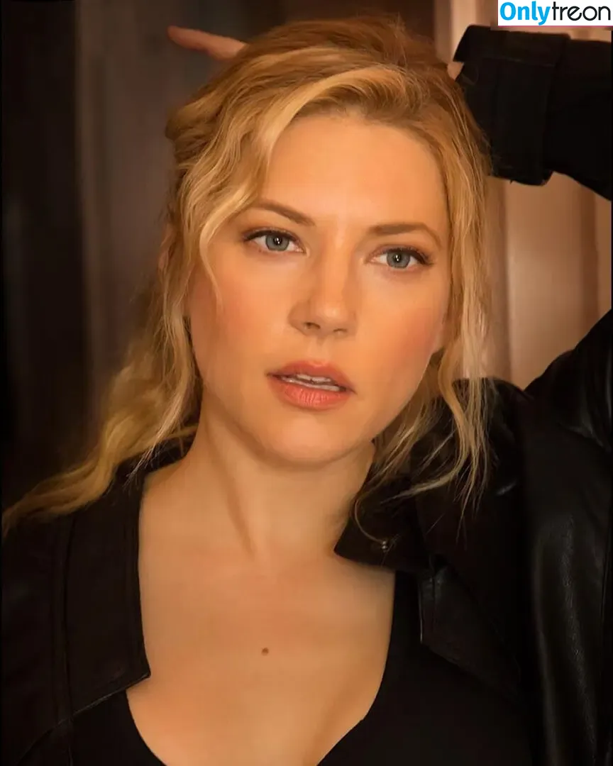 Katheryn Winnick голая photo #0773 (KatherynWinnick / basic_instinct)