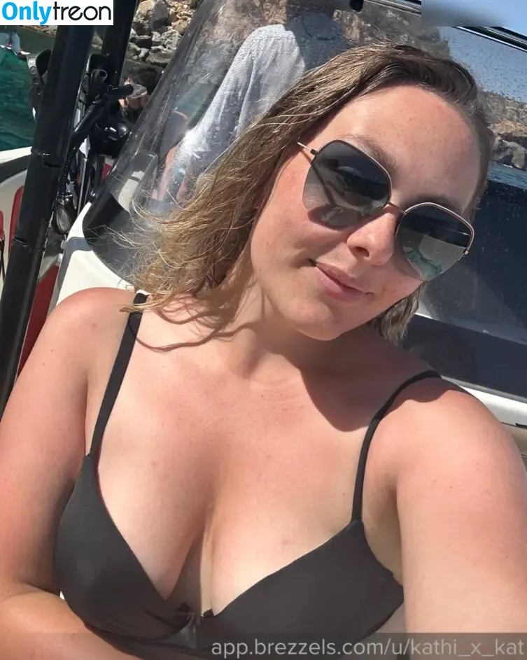 Kathitt8s nude photo #0001 (Kathitt8s)