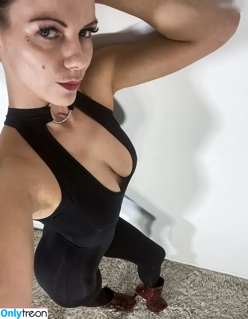 Kathrin-Kox nude photo #0019 (kathrinkox)