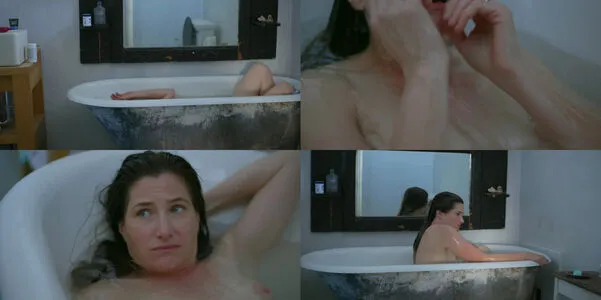 Kathryn Hahn / kathrynhahnofficial nude photo #0022