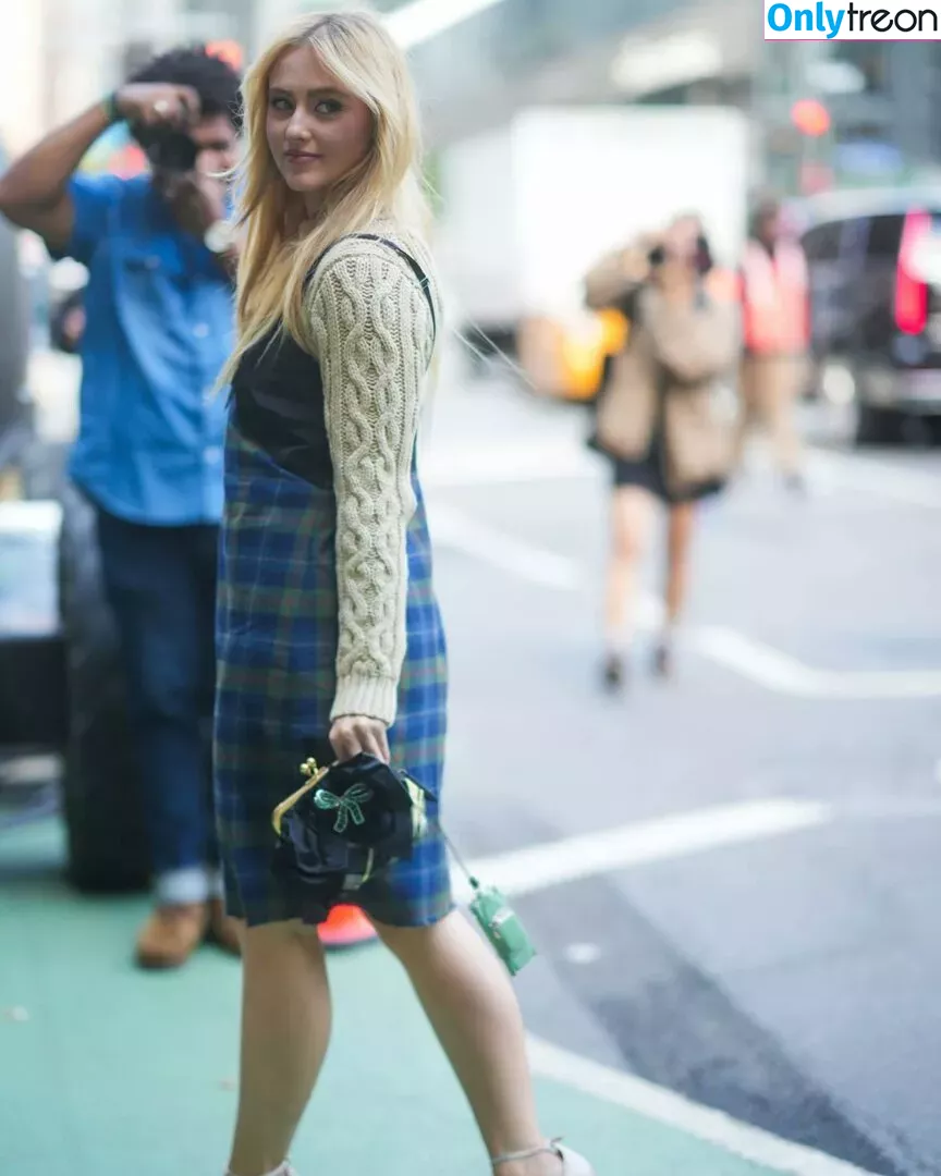 Kathryn Newton голая photo #0124 (kathrynnewton)