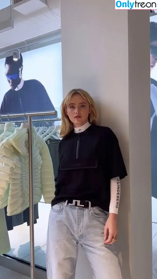 Kathrynton nude photo #0912 (kathrynnewton / katsoik23)
