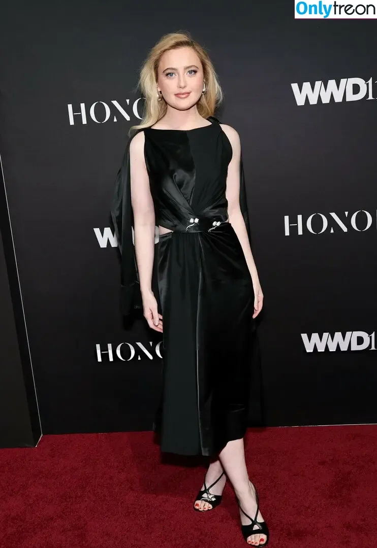 Kathrynton голая photo #0984 (kathrynnewton / katsoik23)