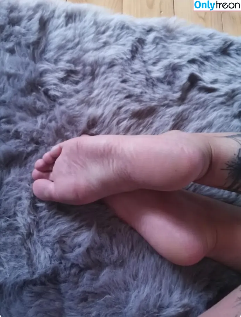 Kati Flauschig nude photo #0064 (katiflauschig)
