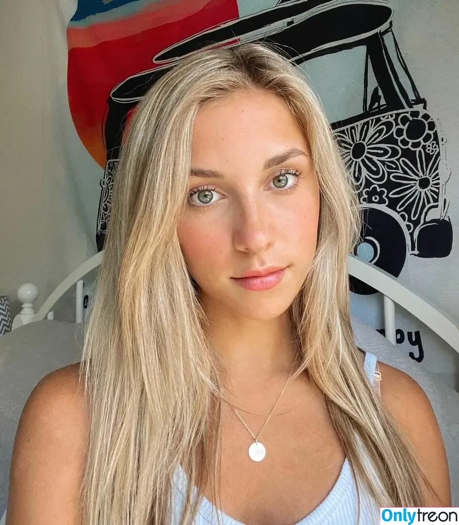 Katie Feeney nude photo #0032 (katiefeeneyy)