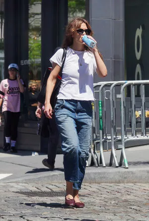 Katie Holmes / katieholmes / katieholmes212 / katieholmesfeetlove nude photo #0133
