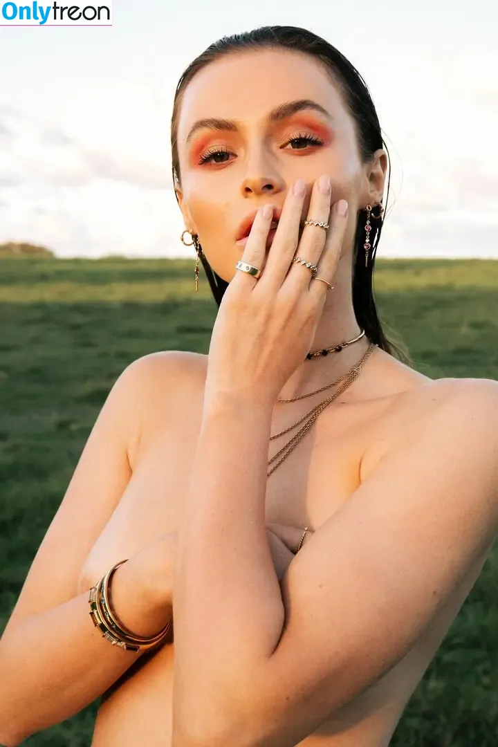 Katie Kugis nude photo #0006 (katiekugis)