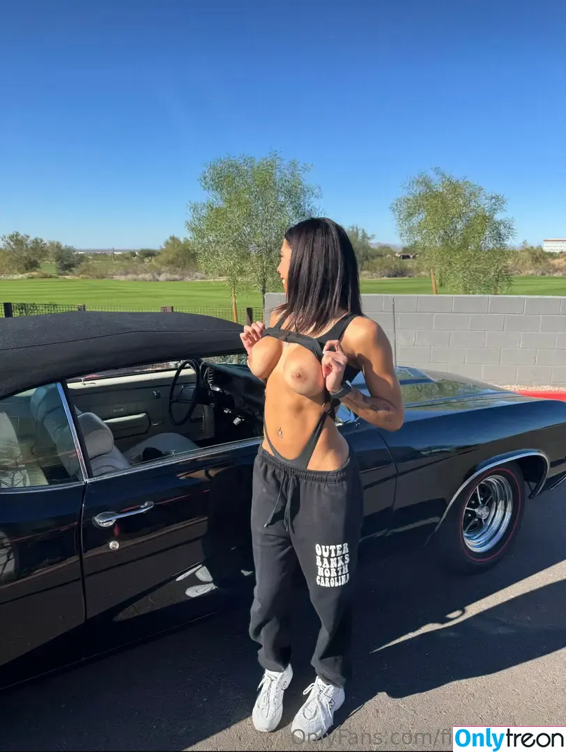 Katie McCullough nude photo #0019 (Fitchickkatie / katiemccullough_fit)