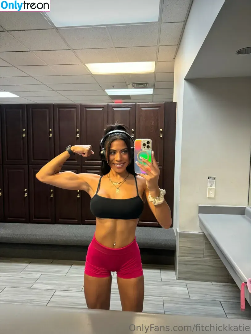 Katie McCullough nude photo #0023 (Fitchickkatie / katiemccullough_fit)