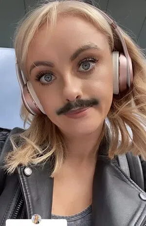 Katie McGlynn / katiexmcglynn фото голая #0018