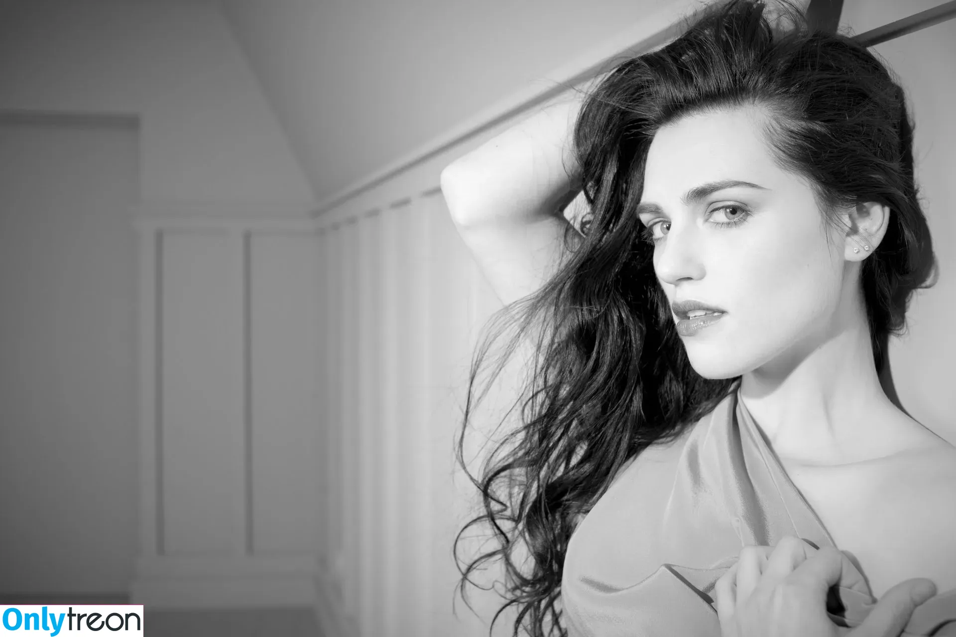 Katie McGrath nude photo #0040 (kashymcgrath)