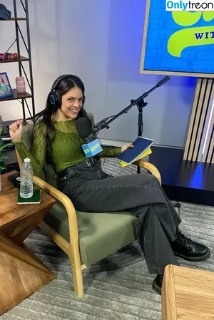 Katie Nolan / natiekolan nude photo #0016