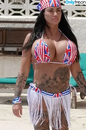 Katie Price / katieprice фото голая #0050