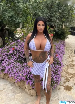Katie Price / katieprice фото голая #0059