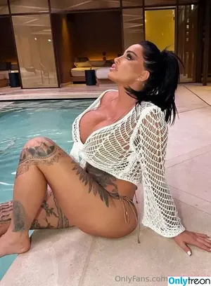 Katie Price / katieprice фото голая #0249