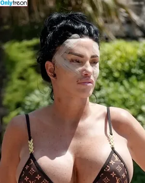 Katie Price / katieprice фото голая #0284