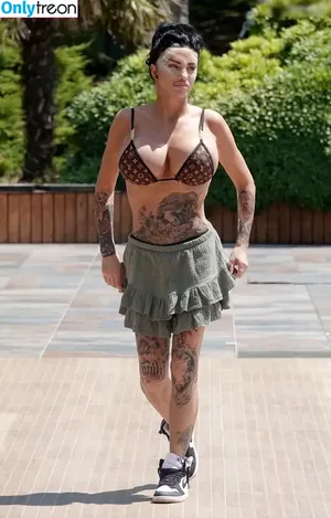 Katie Price / katieprice фото голая #0299