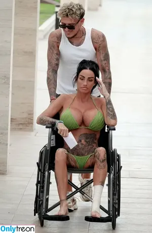 Katie Price / katieprice фото голая #0344