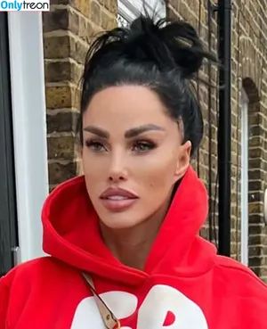 Katie Price / katieprice nude photo #0409