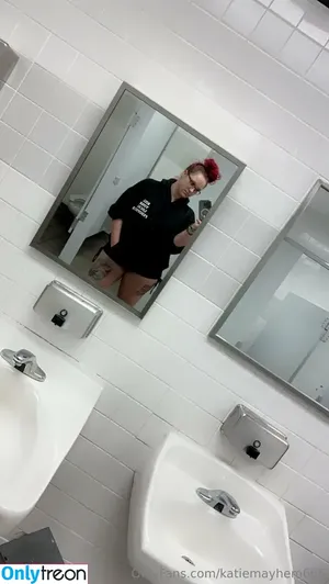 katiemayhem666 / katiecat666 nude photo #0002