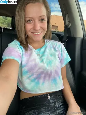 katiequeenxo / katie_queenxo nude photo #0012