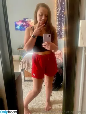 katiequeenxo / katie_queenxo nude photo #0016