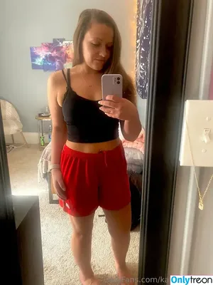 katiequeenxo / katie_queenxo nude photo #0017