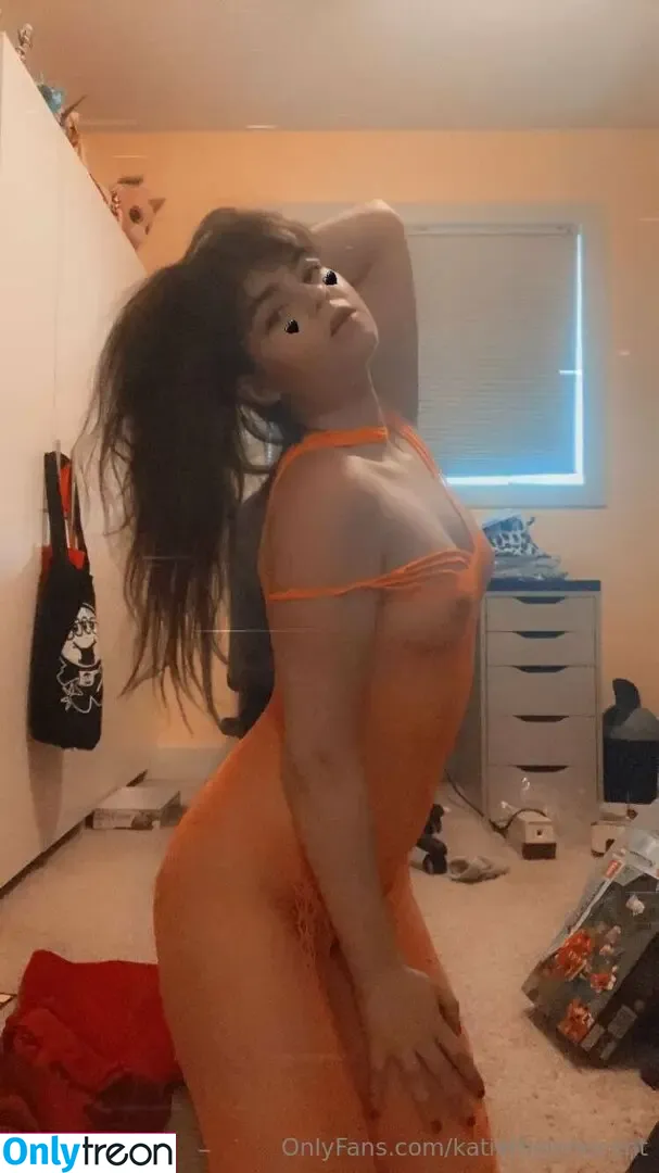 katietheinnocent nude photo #0047 (katieneeson)