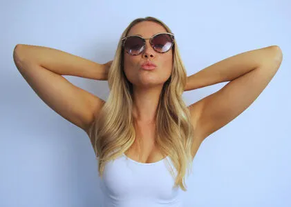 Katrina Bowden / katrinakbowden фото голая #0222