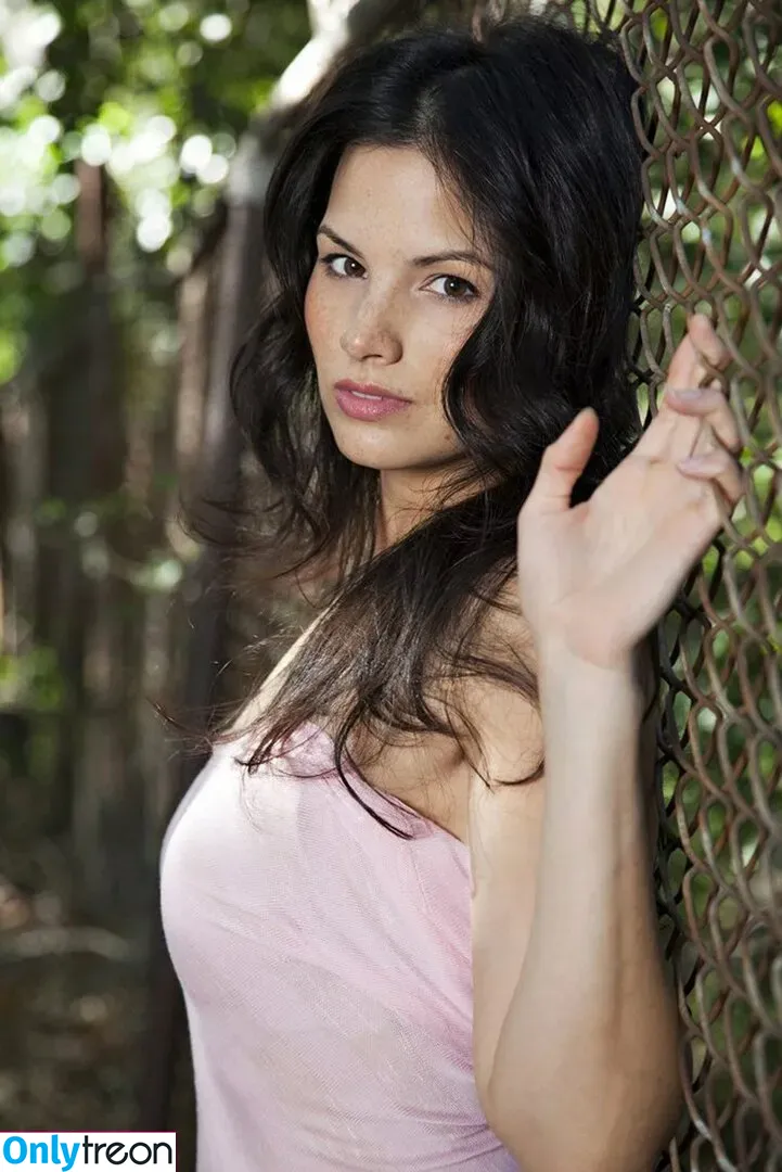 Katrina Law голая photo #0063 (katrinalaw)