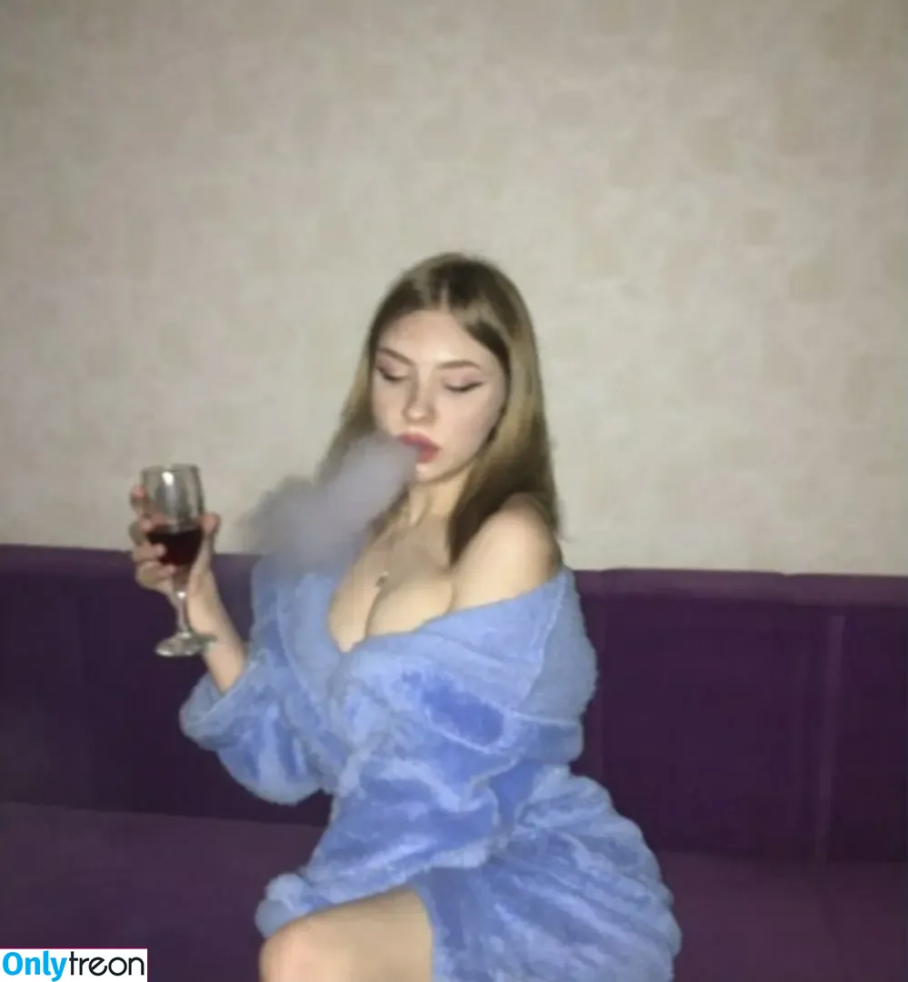 katrlvinaa nude photo #0090 (katlavinaa)