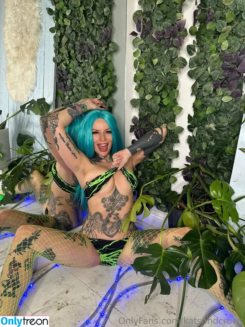 Katsandcrows голая photo #0311 (Kathrine Suicide)