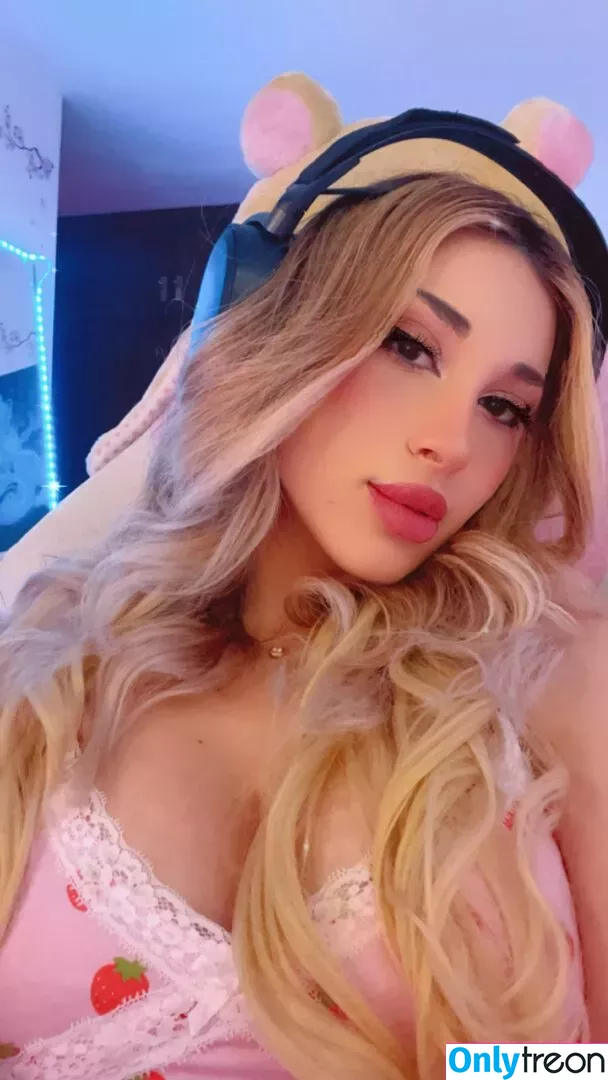 katth nude photo #0209 (KatthTV)