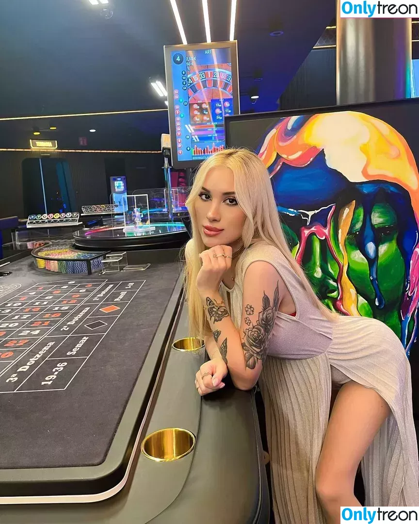 katth голая photo #0231 (KatthTV)