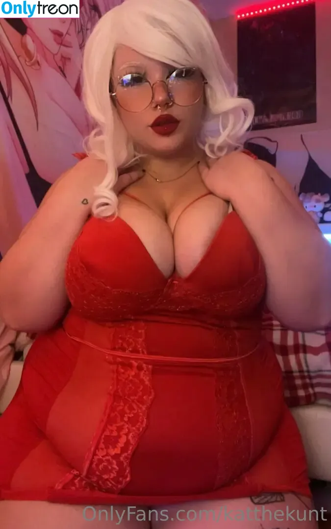 KatTheKunt голая photo #1368 (katthemilfykunt)