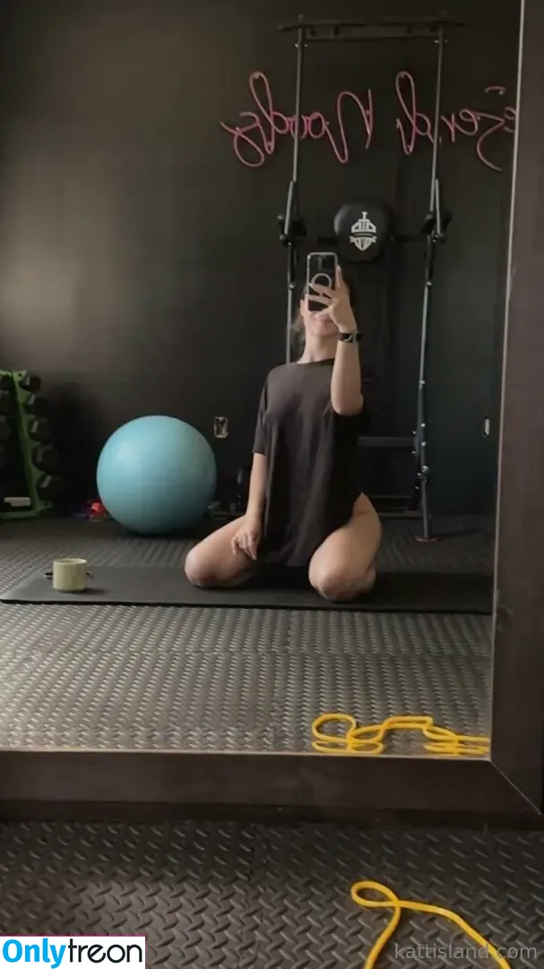 kattinthehatfree nude photo #0313 (ieatmypancakeswithaspoon)