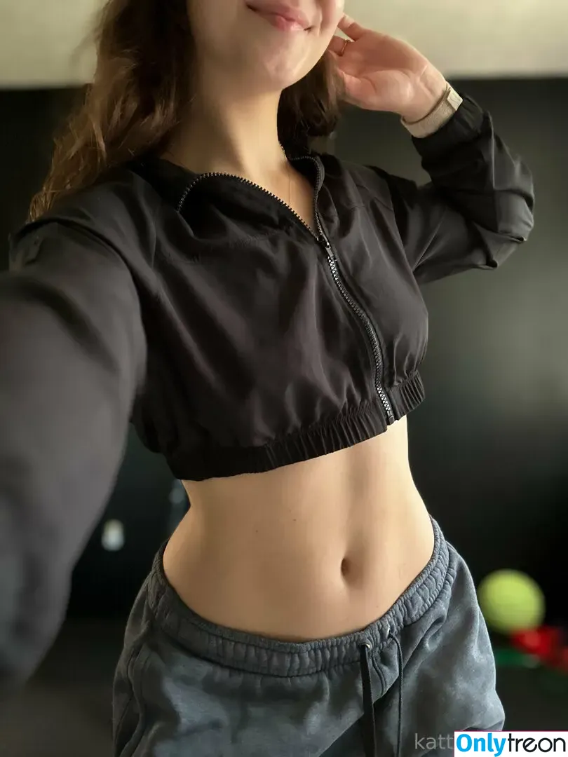 kattinthehatfree nude photo #0327 (ieatmypancakeswithaspoon)