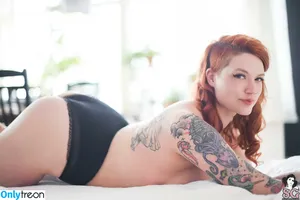 Kattolene nude photo #0015
